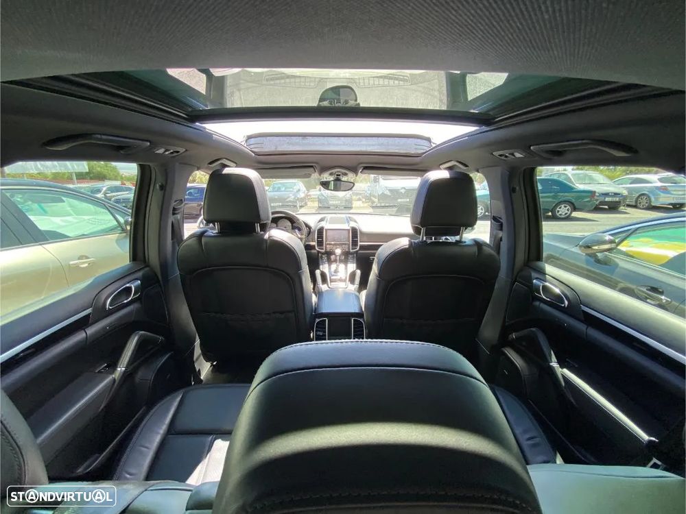 Porsche Cayenne S Hybrid - 36