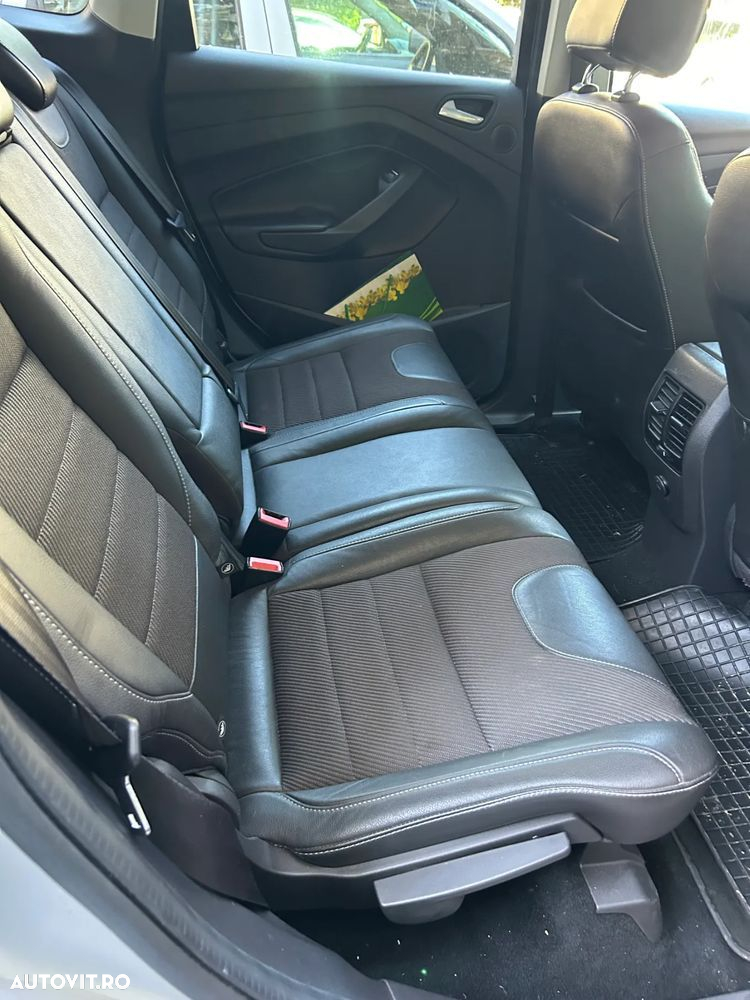 Ford Kuga 2.0 TDCi Powershift 4WD Titanium - 13