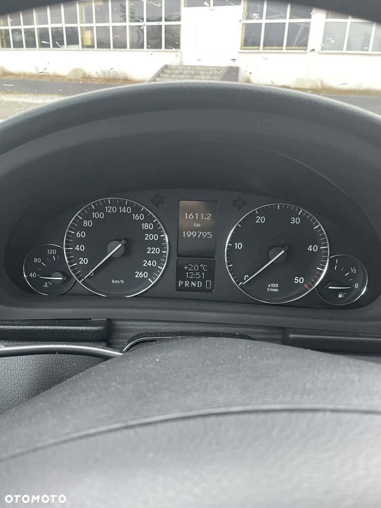Mercedes-Benz Klasa C 200 CDI Automatik DPF Sport Edition - 9