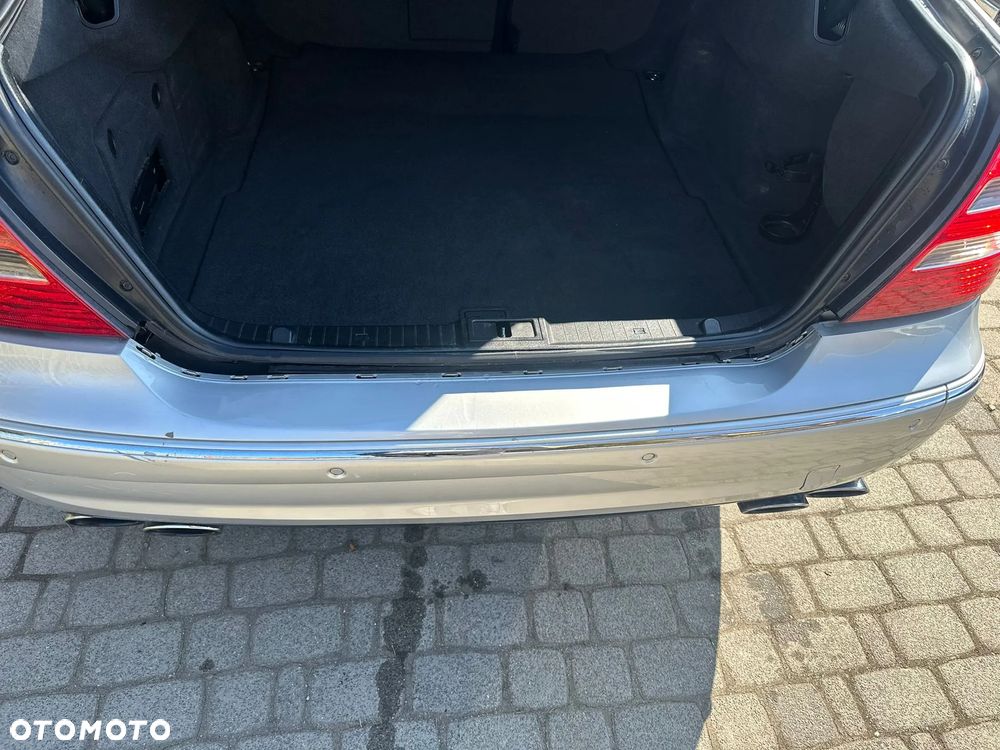 Mercedes-Benz Klasa E - 21