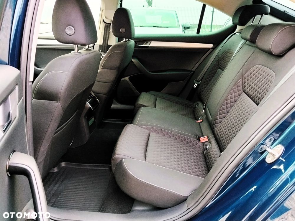 Skoda Superb 1.5 TSI Ambition DSG - 7