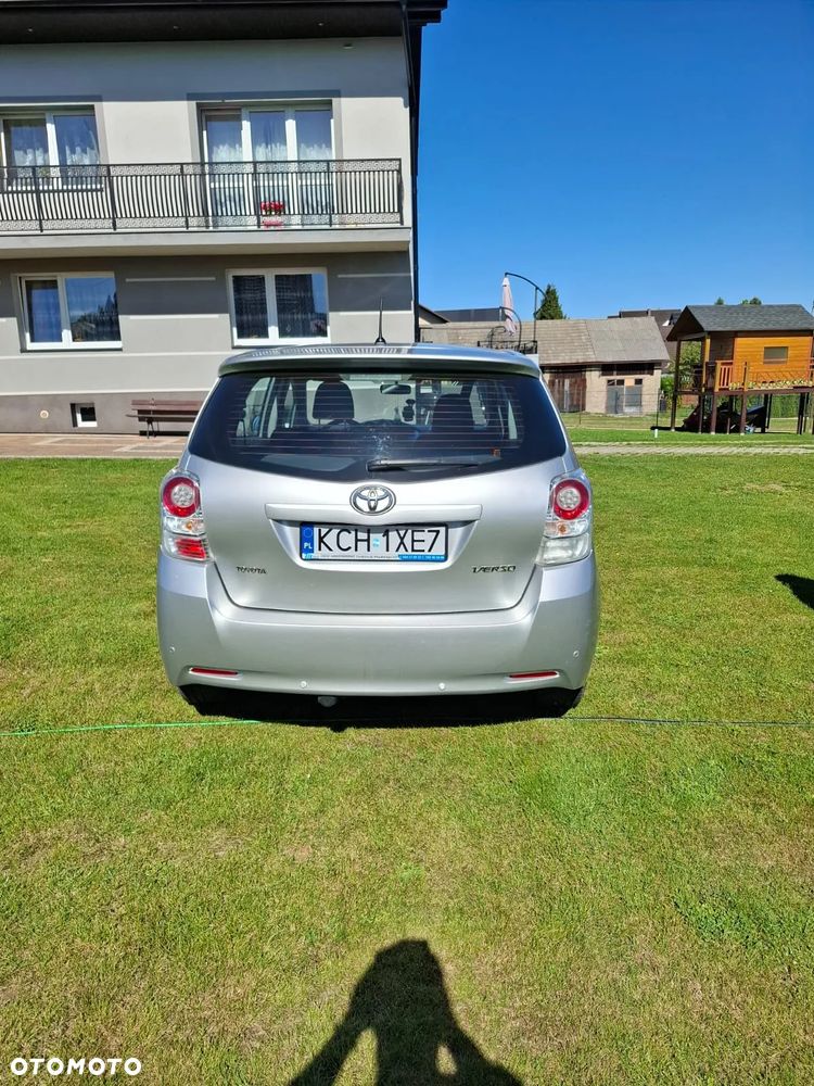 Toyota Verso 2011 photo 4