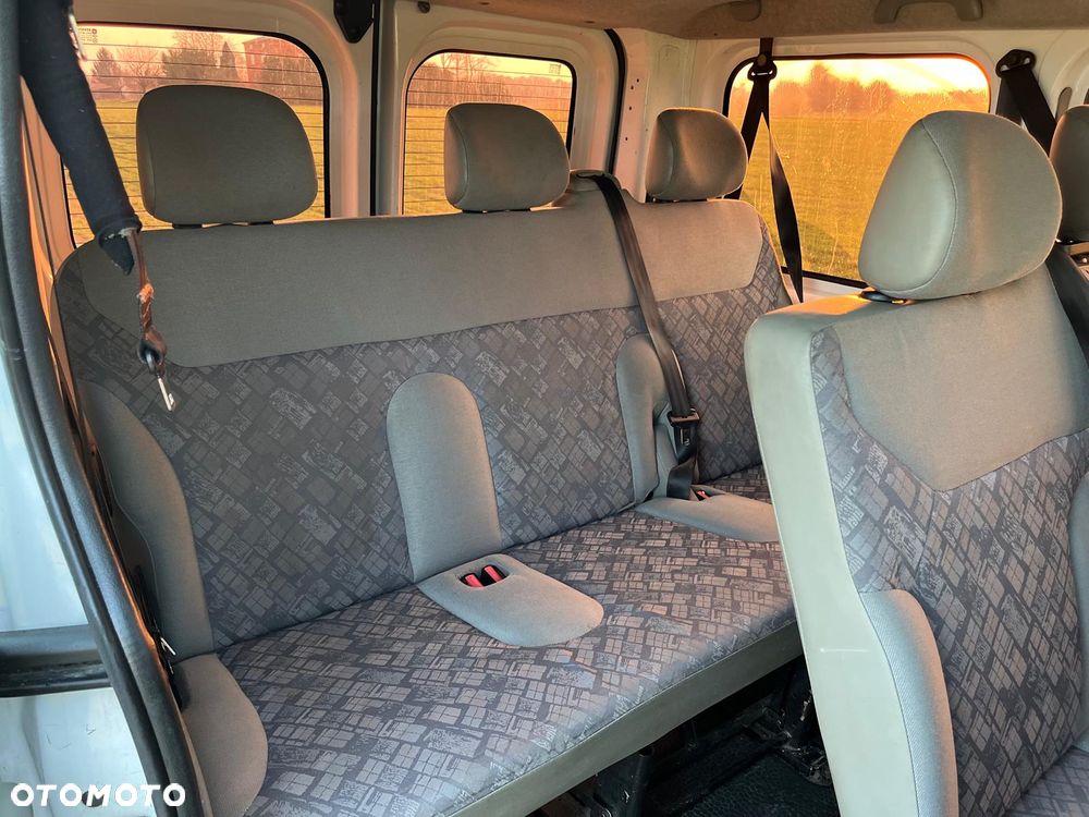 Opel Vivaro - 4