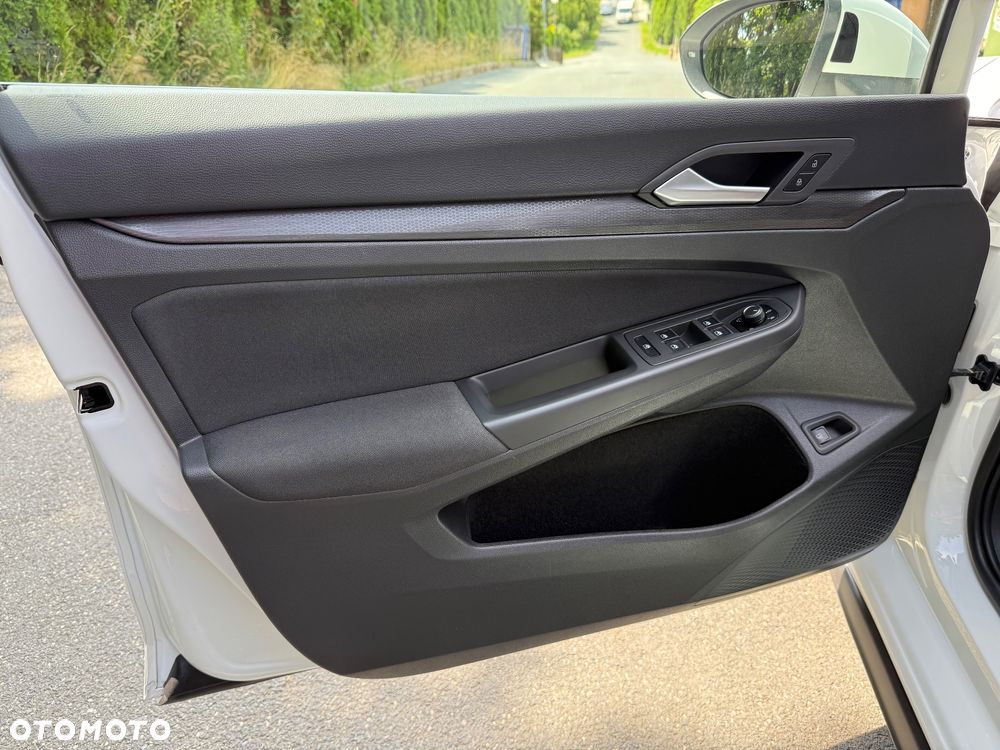 Volkswagen Golf - 23