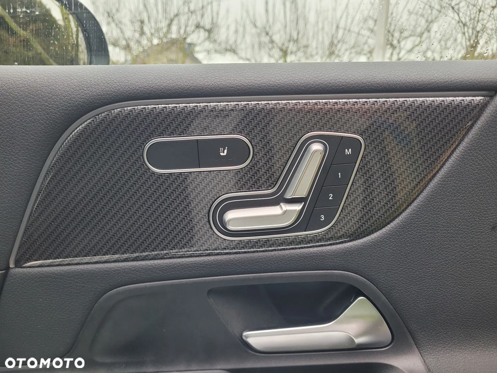 Mercedes-Benz Klasa B 220 d 4-Matic AMG Line 8G-DCT - 13