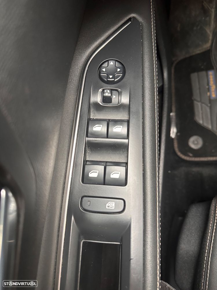 Peugeot 5008 1.5 BlueHDi Allure Pack EAT8 - 19