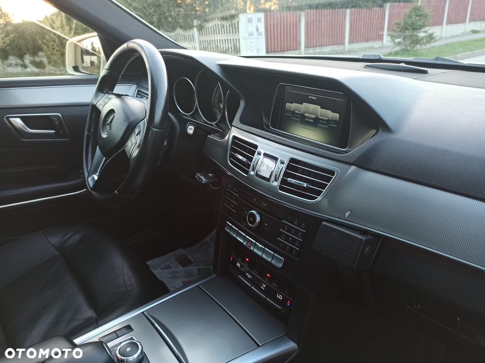 Mercedes-Benz Klasa E 220 BlueTEC 4Matic 7G-TRONIC - 37
