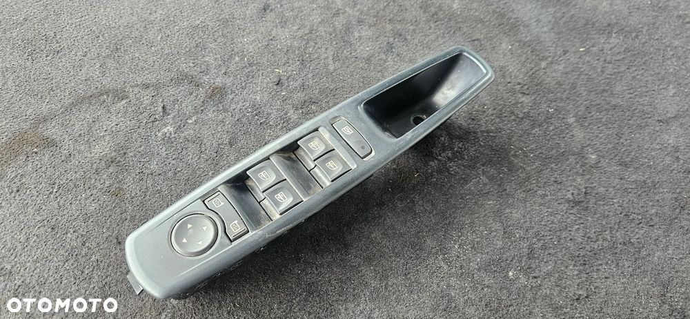 Panel szyb przełącznik lusterek Renault Megane 3 - 2