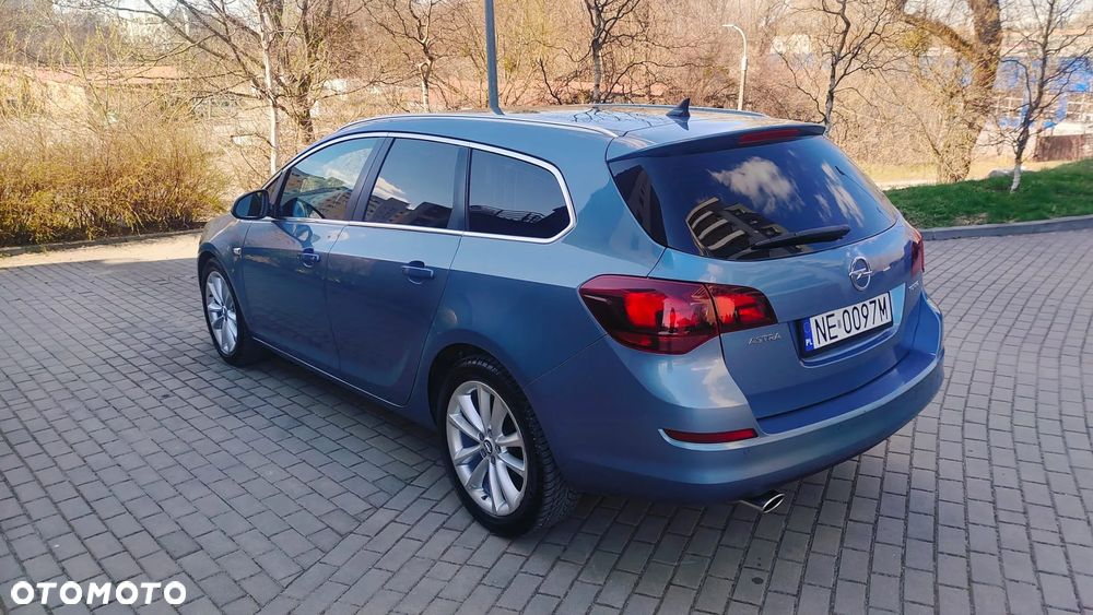 Opel Astra 1.4 Turbo Cosmo - 32