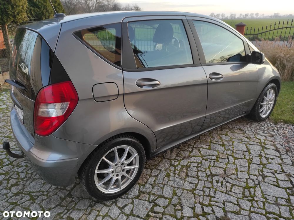 Mercedes-Benz Klasa A 160 BlueEFFICIENCY Special Edition - 11