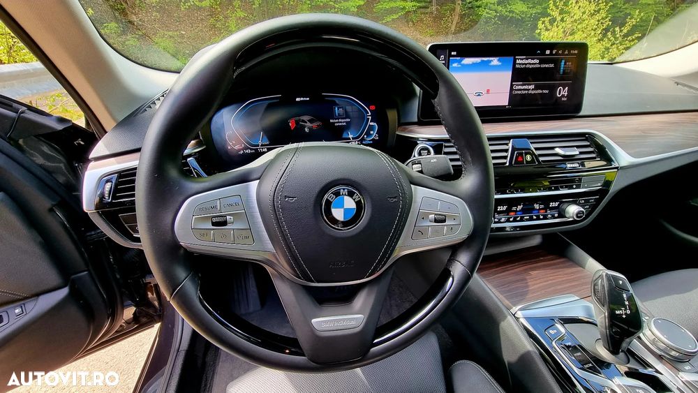 BMW Seria 5 530e Aut. Luxury Line - 26