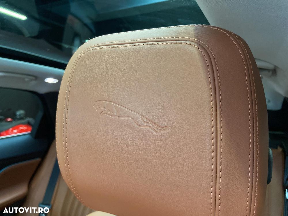 Jaguar F-Pace D300 AWD - 21