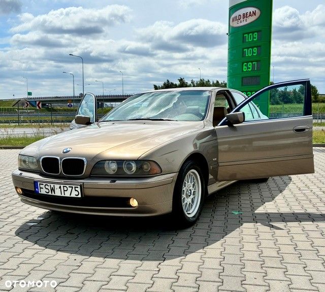 BMW Seria 5 525i - 1