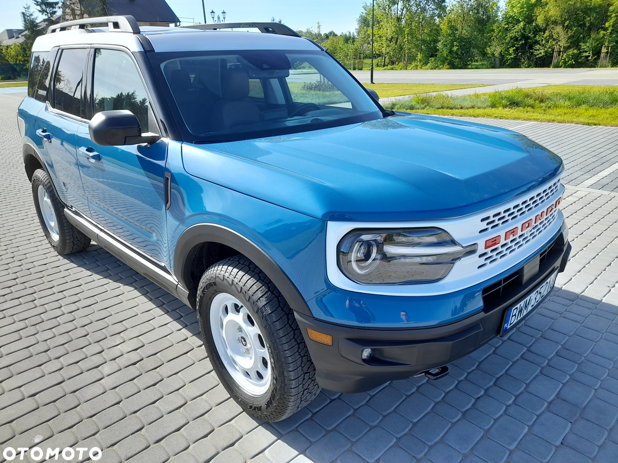 Ford Bronco - 2
