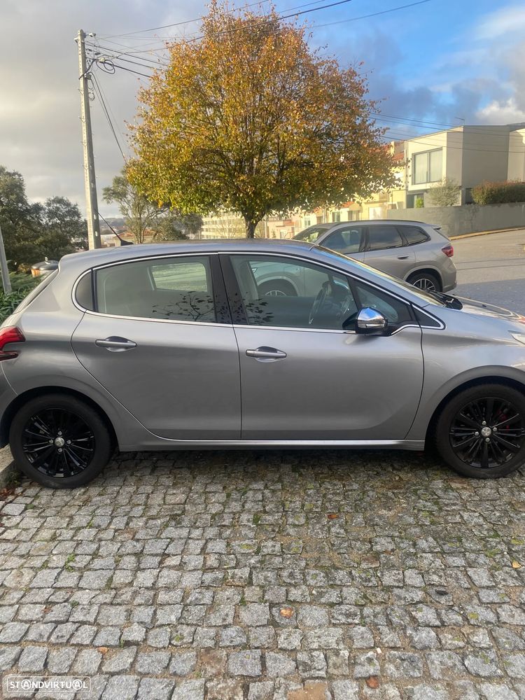 Peugeot 208 PureTech 82 Start & Stop Allure - 9