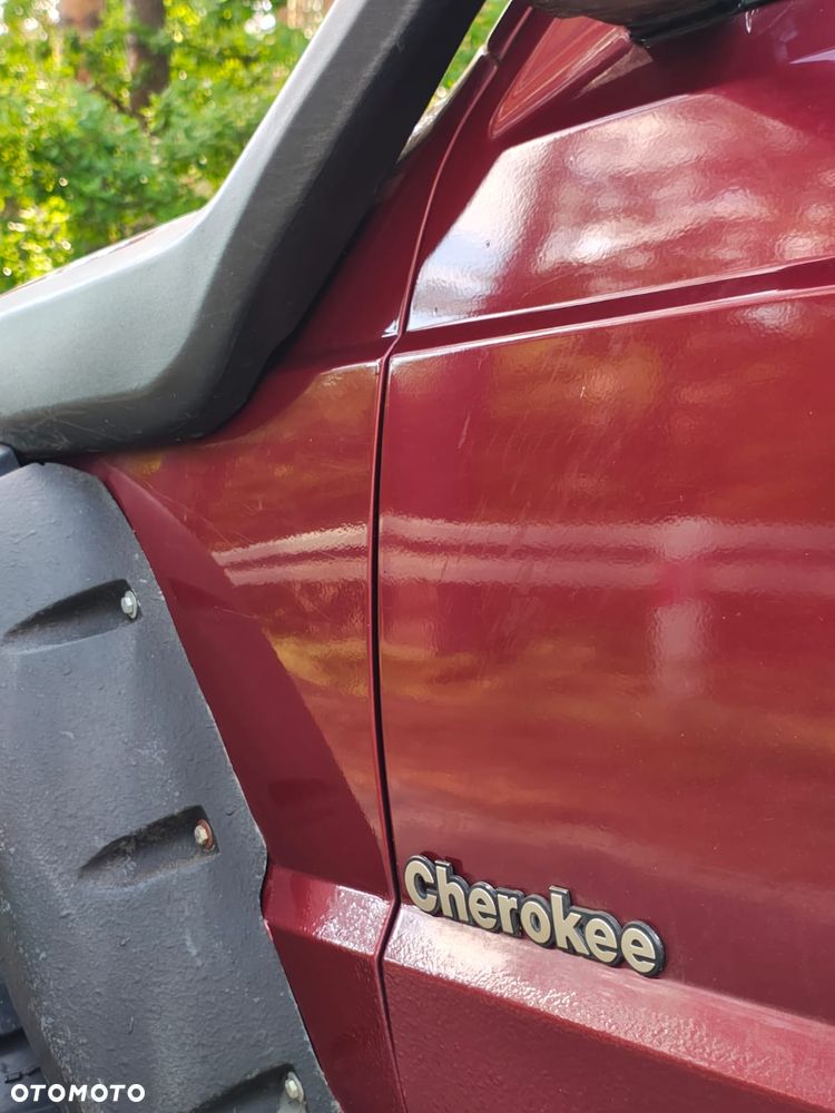 Jeep Cherokee - 37