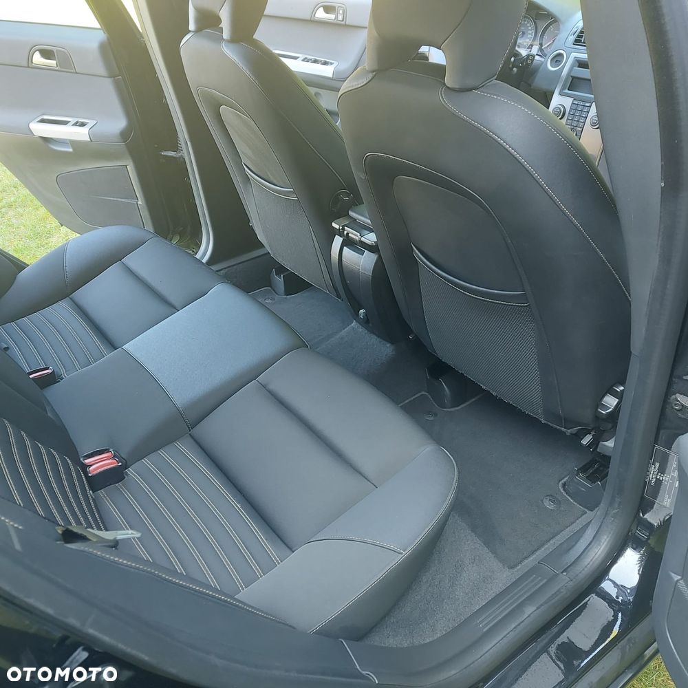 Volvo V50 2.0D Momentum - 12