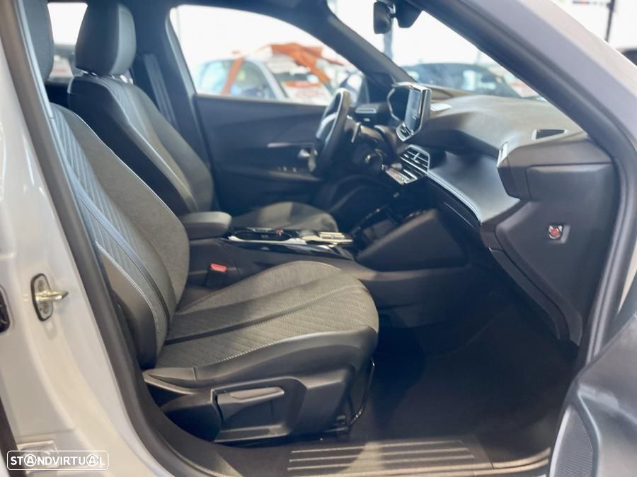 Peugeot 2008 1.2 Hybrid Allure e-DCS6 - 14