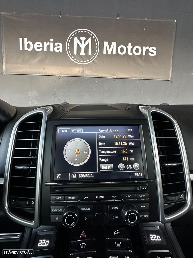 Porsche Cayenne S Hybrid Tiptronic S - 32