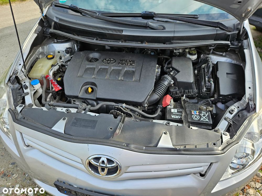 Toyota Auris 1.6 Edition - 29