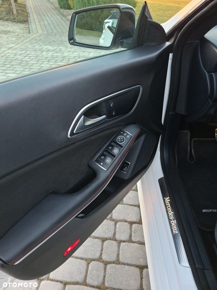 Mercedes-Benz CLA 200 7G-DCT - 11