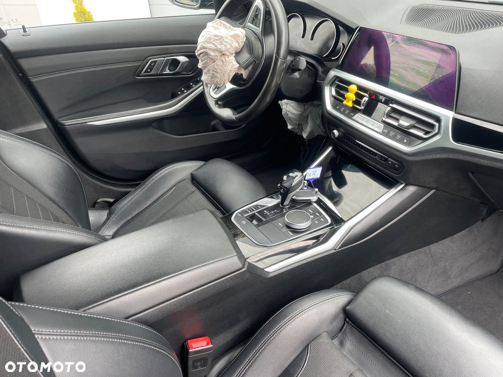 BMW Seria 3 330d Luxury Line sport - 6