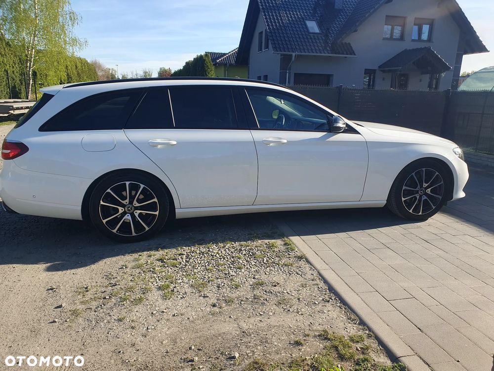 Mercedes-Benz Klasa E 220 d 9G-TRONIC Avantgarde - 23