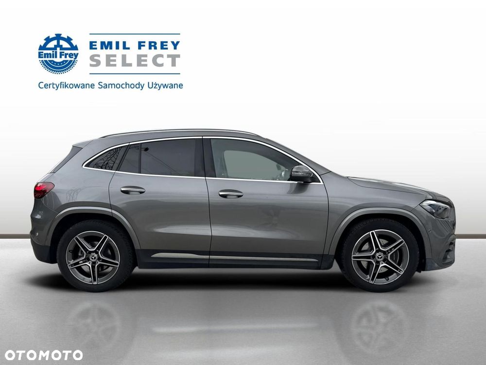 Mercedes-Benz GLA - 7