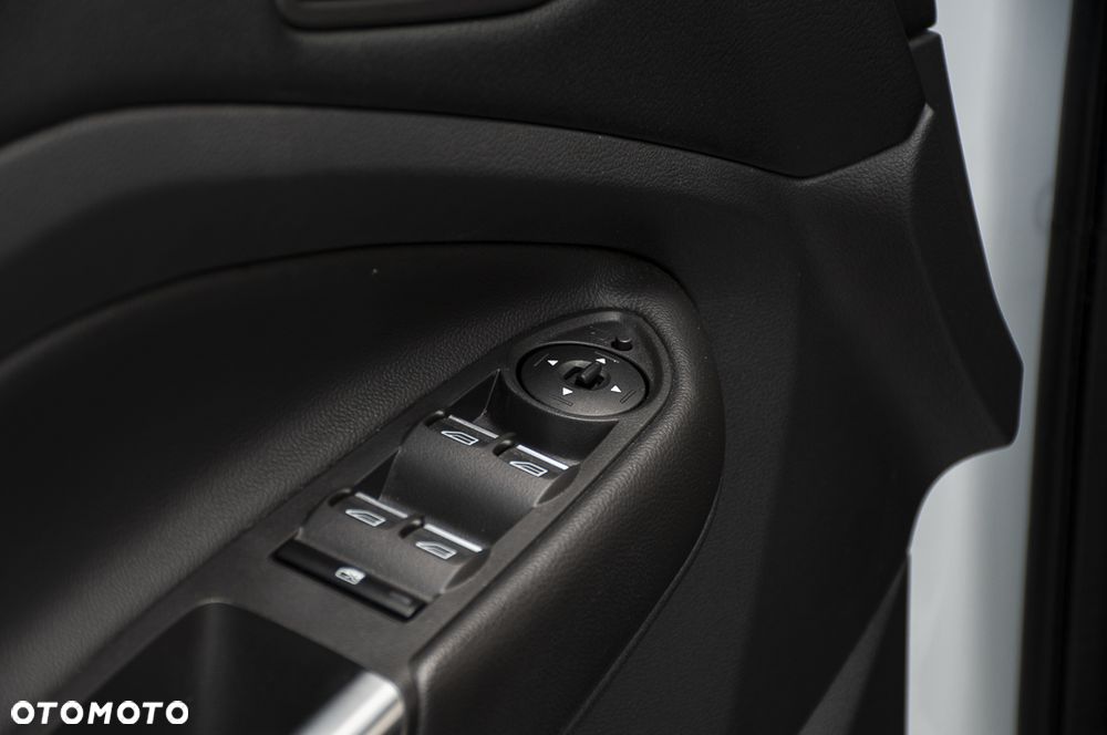 Ford Kuga - 21