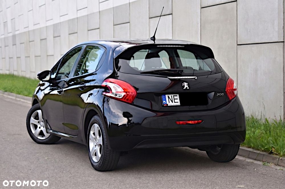 Peugeot 208 - 5
