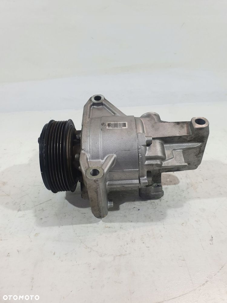 sprężarka klimatyzacji 926001571r renault nissan dacia 1.5 dci - 7