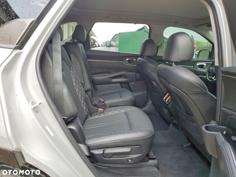 Kia Sorento - 10