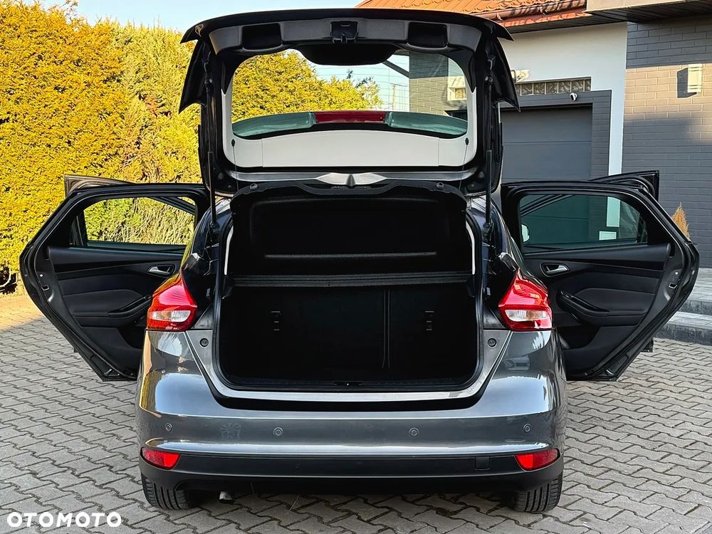 Ford Focus 1.5 TDCi DPF Start-Stopp-System Titanium - 24