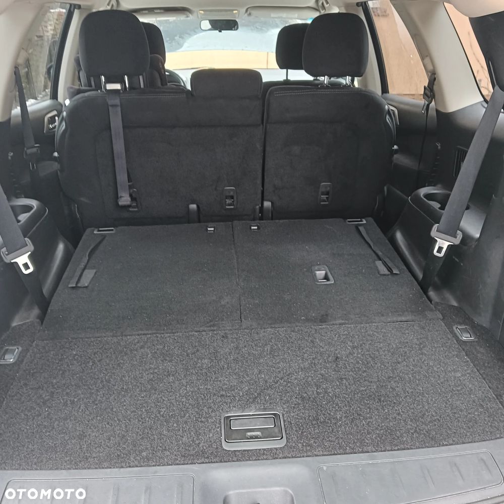 Nissan Pathfinder - 10