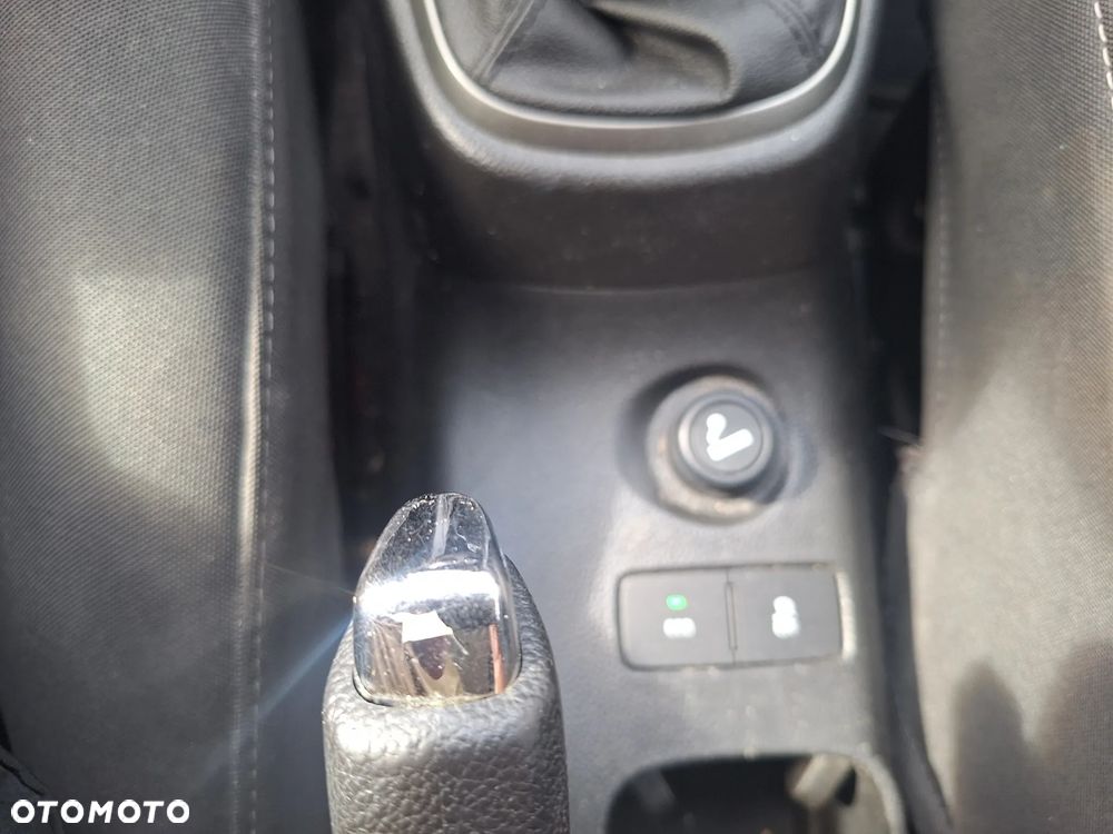 Chevrolet Aveo 1.6 LTZ - 23