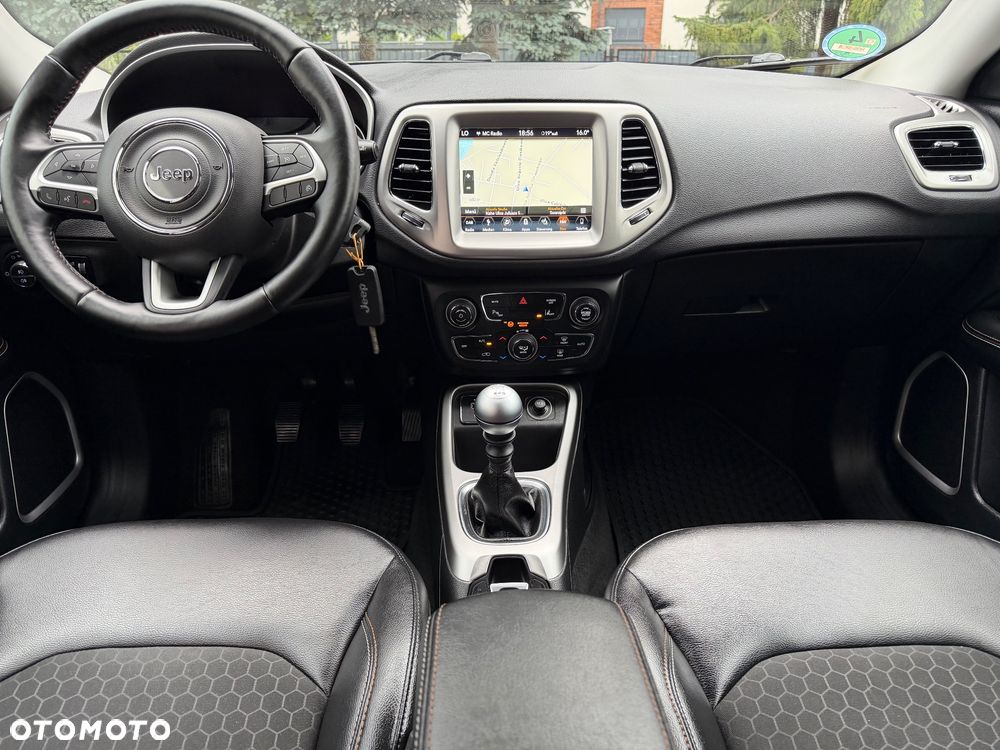 Jeep Compass 1.4 MultiAir Longitude - 29