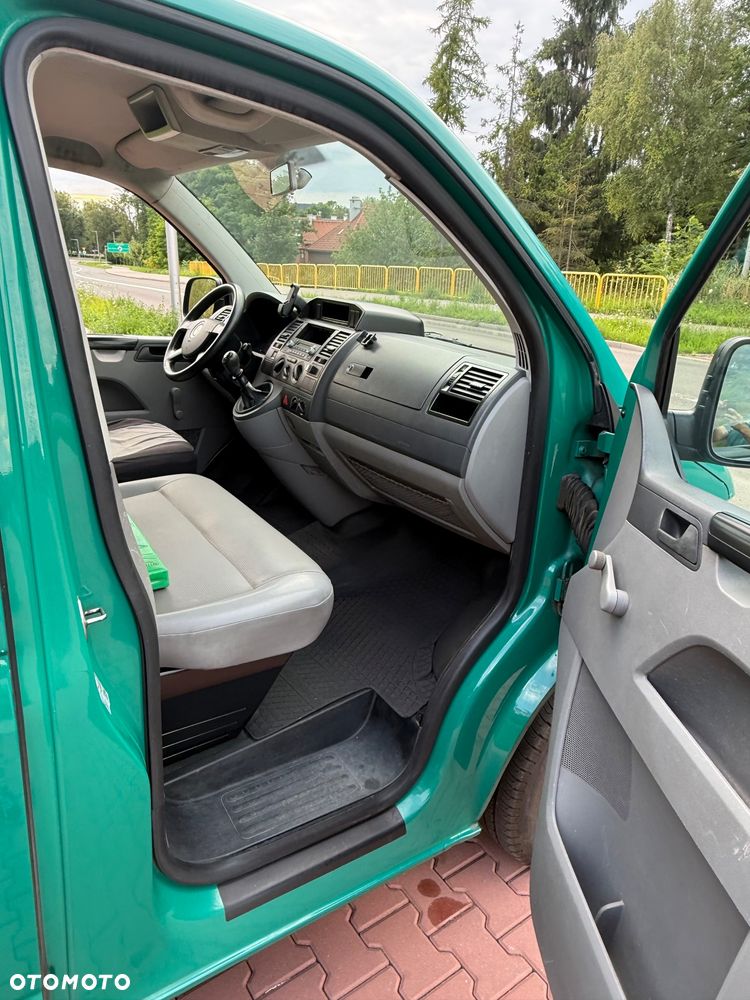 Volkswagen Transporter Shuttle L2 - 15