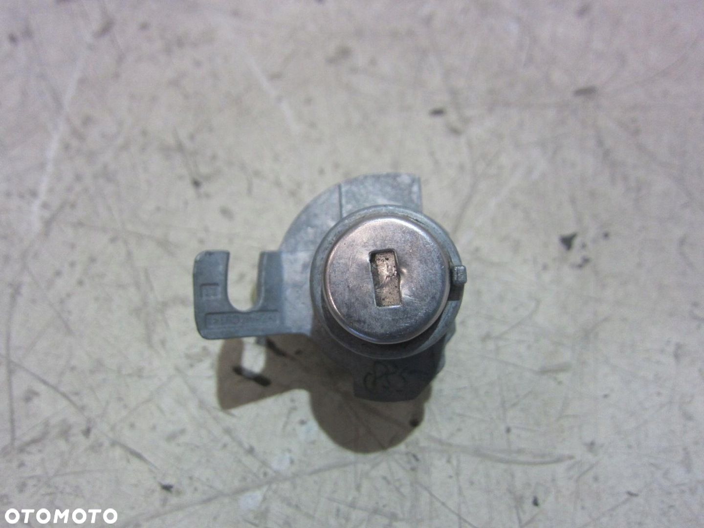 BMW X1 F48 WKŁAD ZAMKA Z KLUCZEM LEWY 7497225 KLUCZYK BĘBENEK 51217497225 - 4