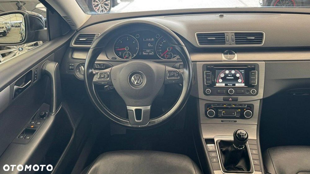 Volkswagen Passat - 40