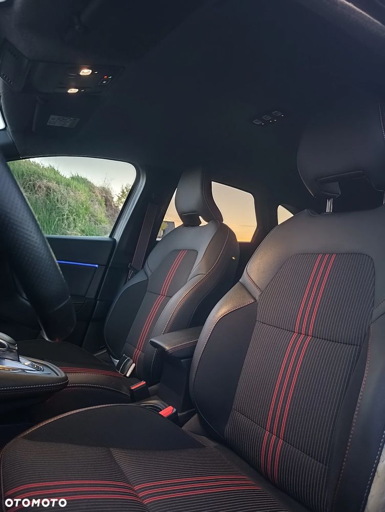 Renault Captur 1.3 TCe mHEV R.S Line EDC - 31