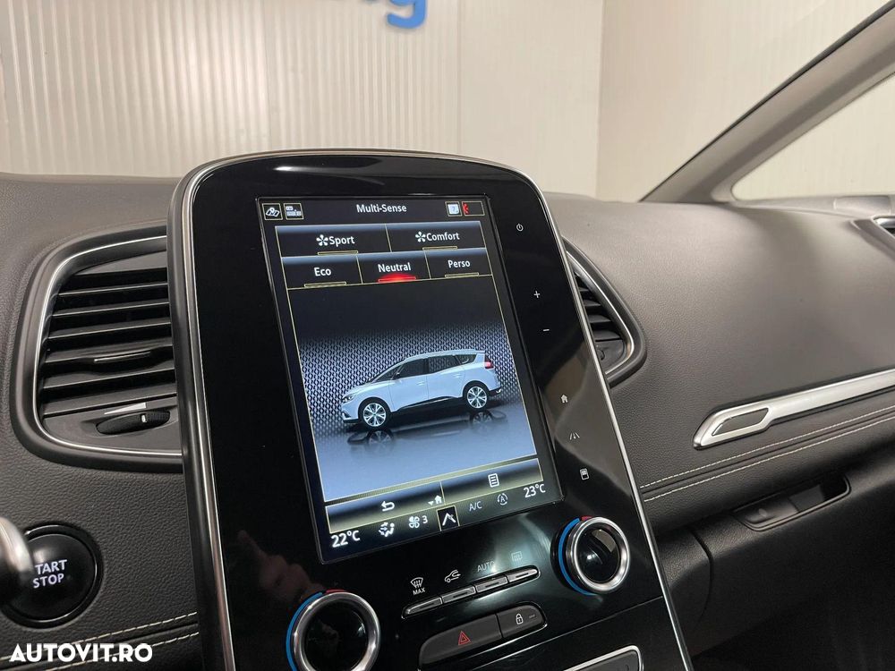 Renault Grand Scenic - 21