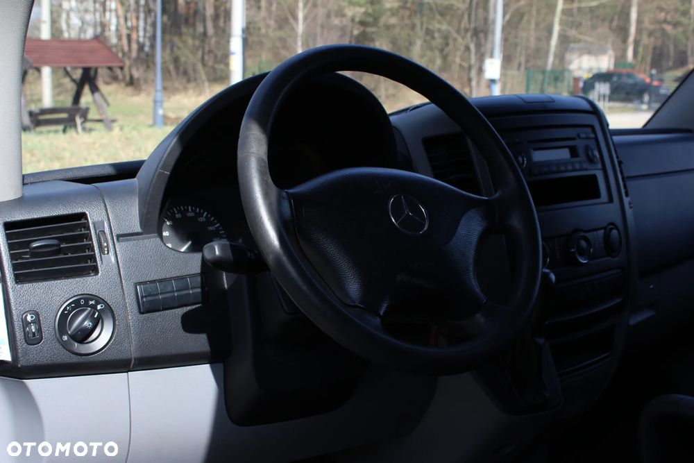 Mercedes-Benz Sprinter - 15