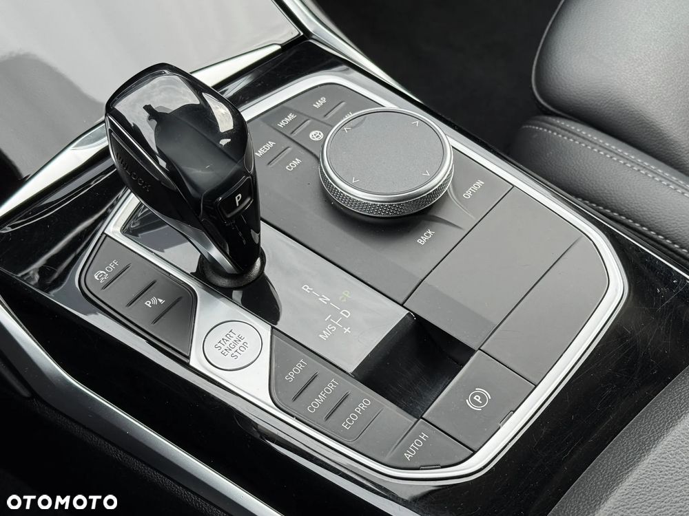 BMW Seria 3 320d - 22