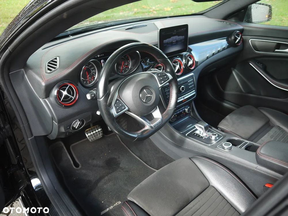 Mercedes-Benz CLA AMG 45 4-Matic - 9