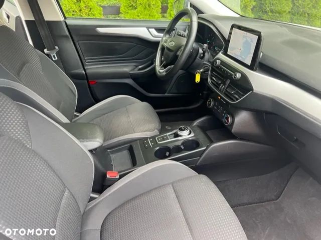 Ford Focus 1.5 EcoBlue Start-Stopp-System COOL&CONNECT - 10