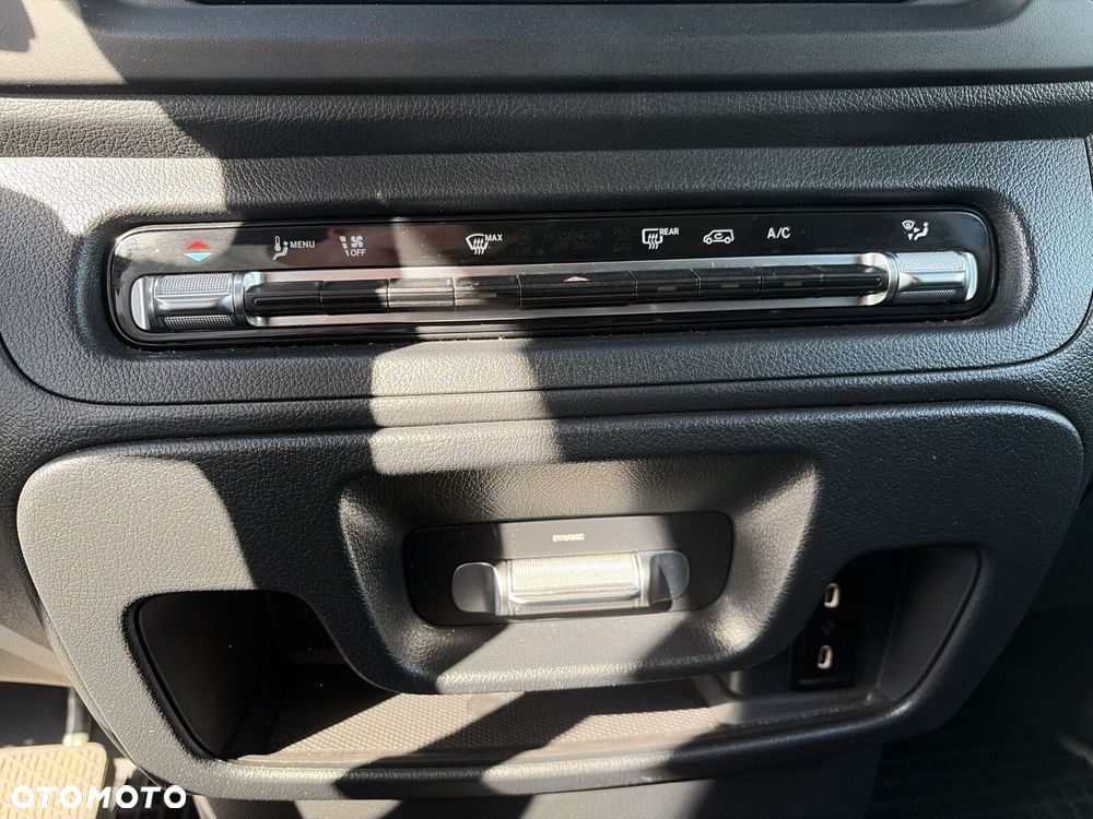 Mercedes-Benz Vito - 23