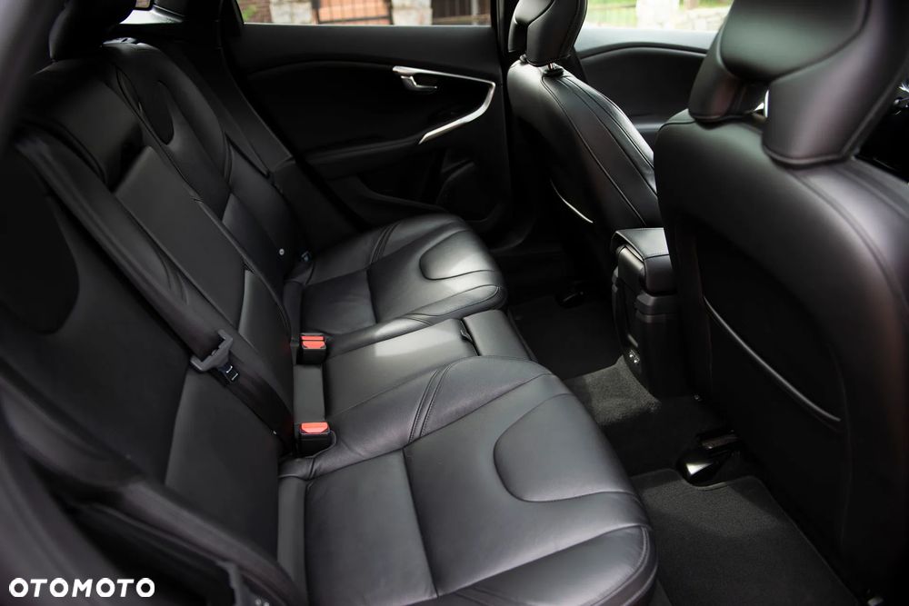 Volvo V40 D2 Summum - 25