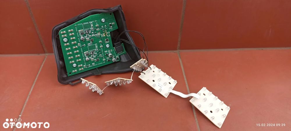 AUDI A8 D3 WKŁAD AUDI A8 D3 WKŁAD LAMPY Tył Led Lewy W Błotnik Elektronika Lampy Lewa 100% Sprawny - 2