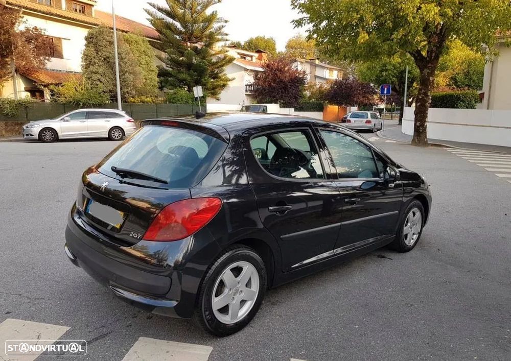 Peugeot 207 1.4 HDi Trendy - 3