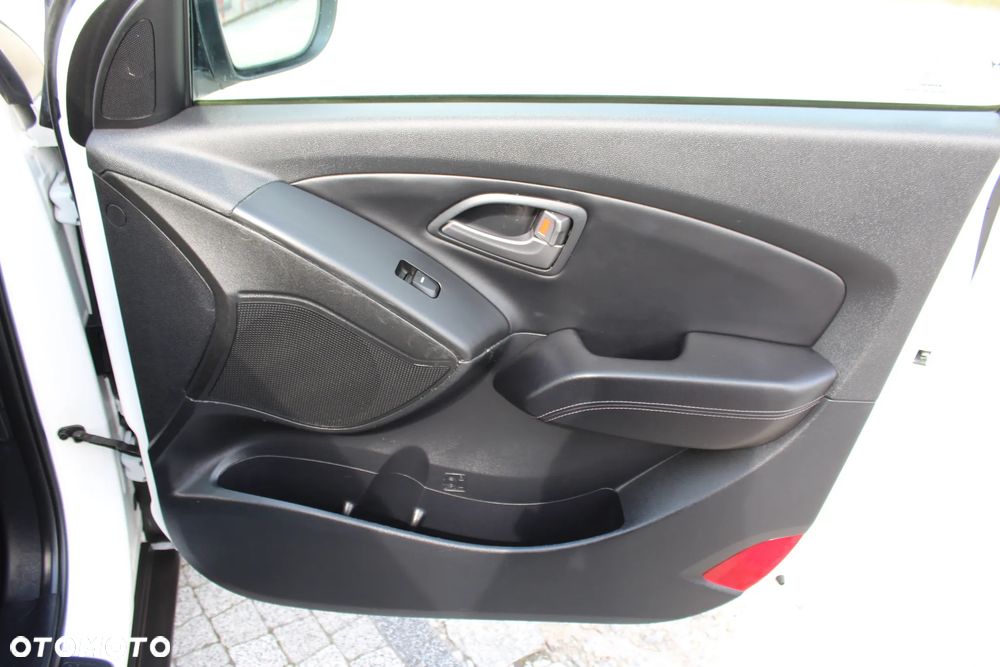 Hyundai ix35 1.6 2WD Fifa World Cup Edition - 25